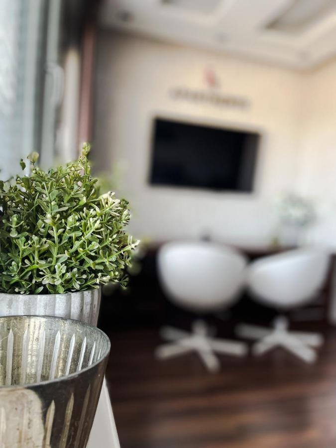 Apartment Lupacova プラハ エクステリア 写真